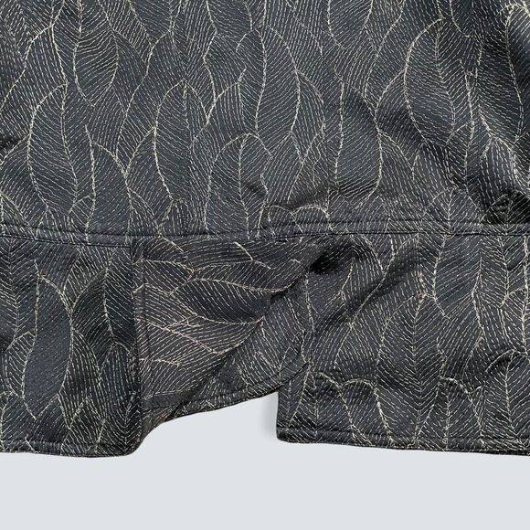 Chico's Metallic Leaf‎ Lined Blazer size 1 Preowned No Button Great Condition - Picture 10 of 12